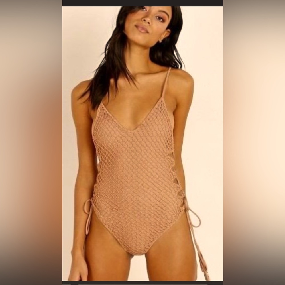 Classic Acacia Florence gorgeous one piece suit in Ribbed Lipstick 💄🌹
